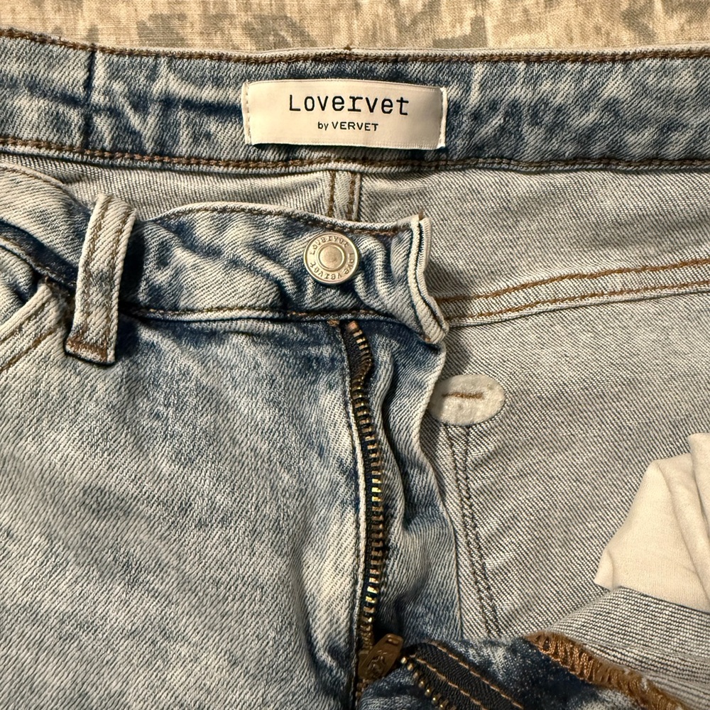 Lovervet Size 9/29 Light Wash Distressed Denim Jeans